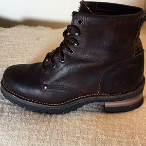 GBX lug sole Logger boot. Like new 7.5 men.or 9 wm